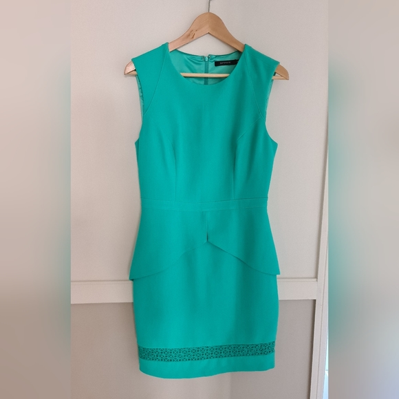 Portmans Green Sleeveless Peplum Dress - Picture 9 of 10